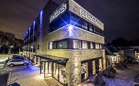 Parklands Hotel & Country Club